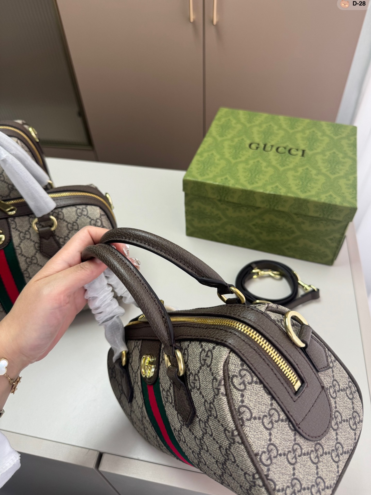 gg-new-arrival-handbag-3849