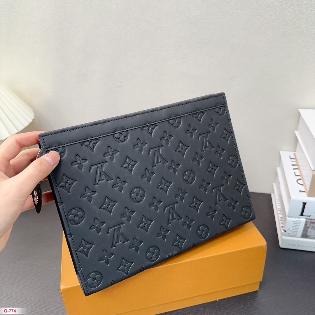 louis-toiletry-pouch-men-and-women-bag-size-26-20-cm-7826