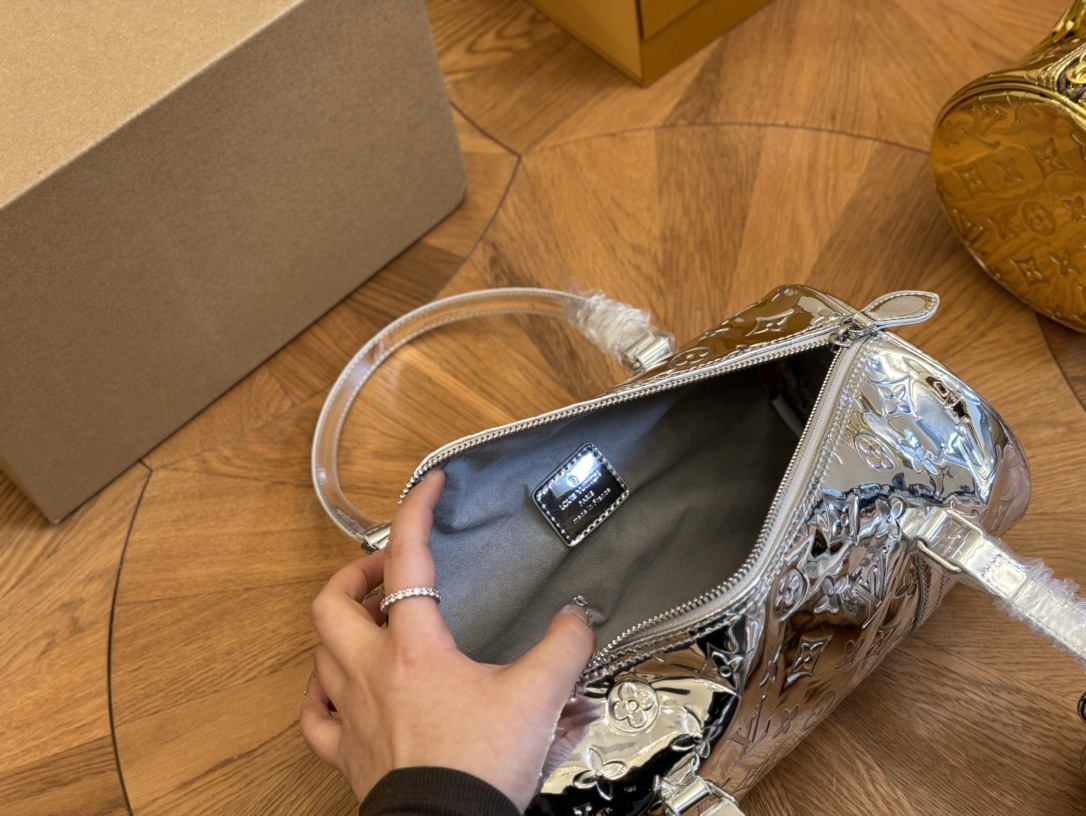 louis-new-arrival-men-and-women-bag-size-30-15cm-6691