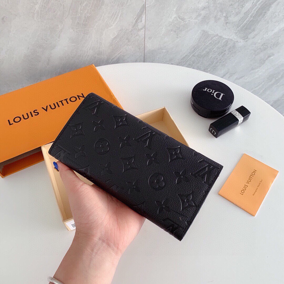 Louis new arrival wallet size;19x10 cm