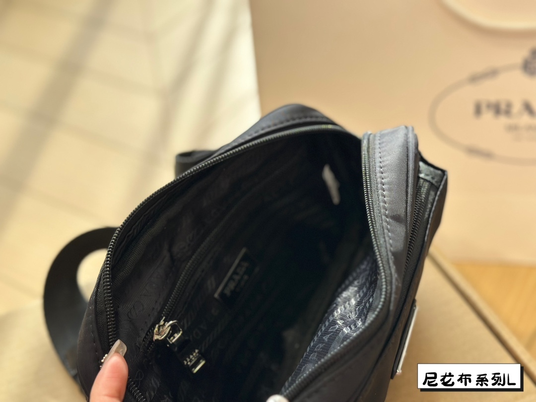 Pra new arrival men and women waist bag size: 21*13cm