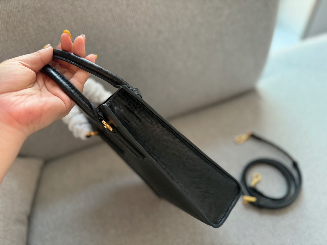 Pra new arrival tote bag size: 17*19cm