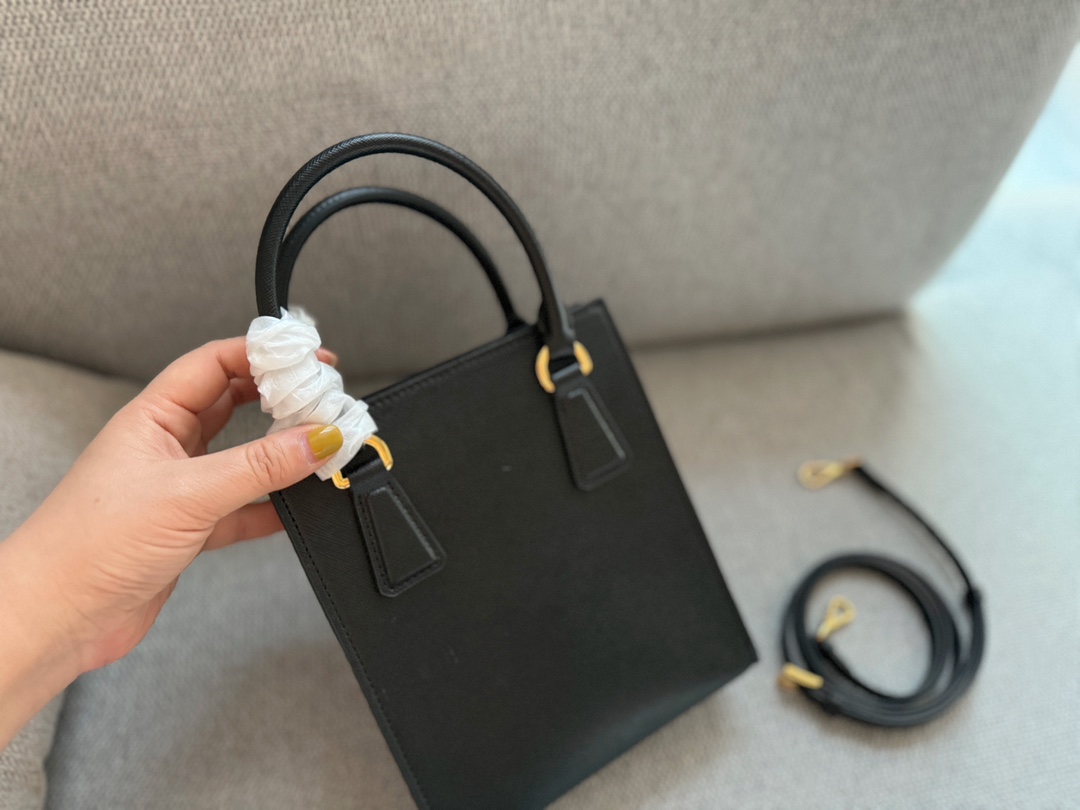 Pra new arrival tote bag size: 17*19cm