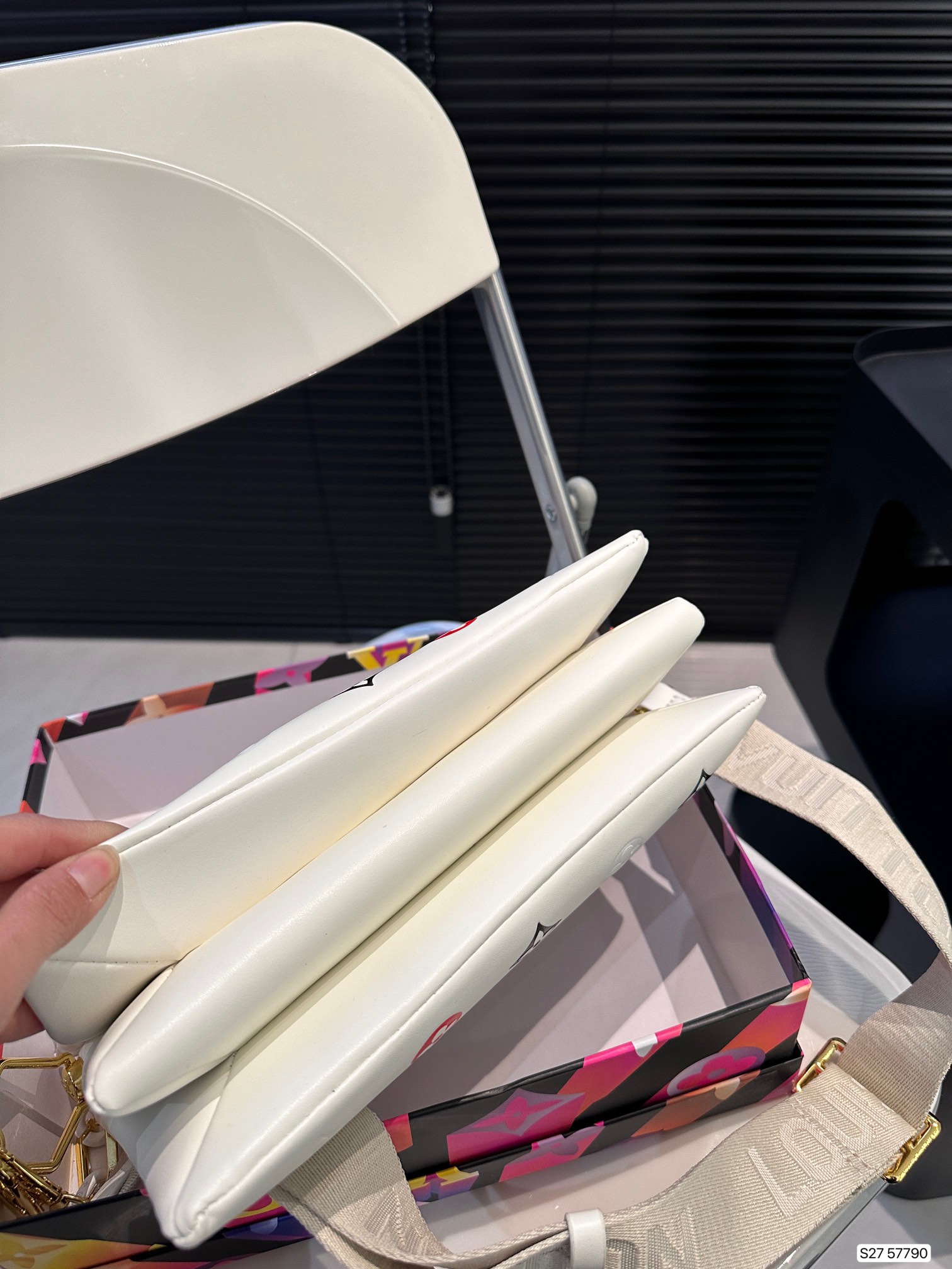 louis-new-arrival-cousin-bag-size-26-20-cm-4769