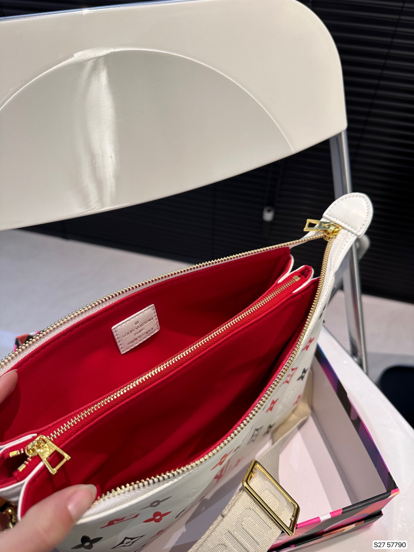 louis-new-arrival-cousin-bag-size-26-20-cm-4769