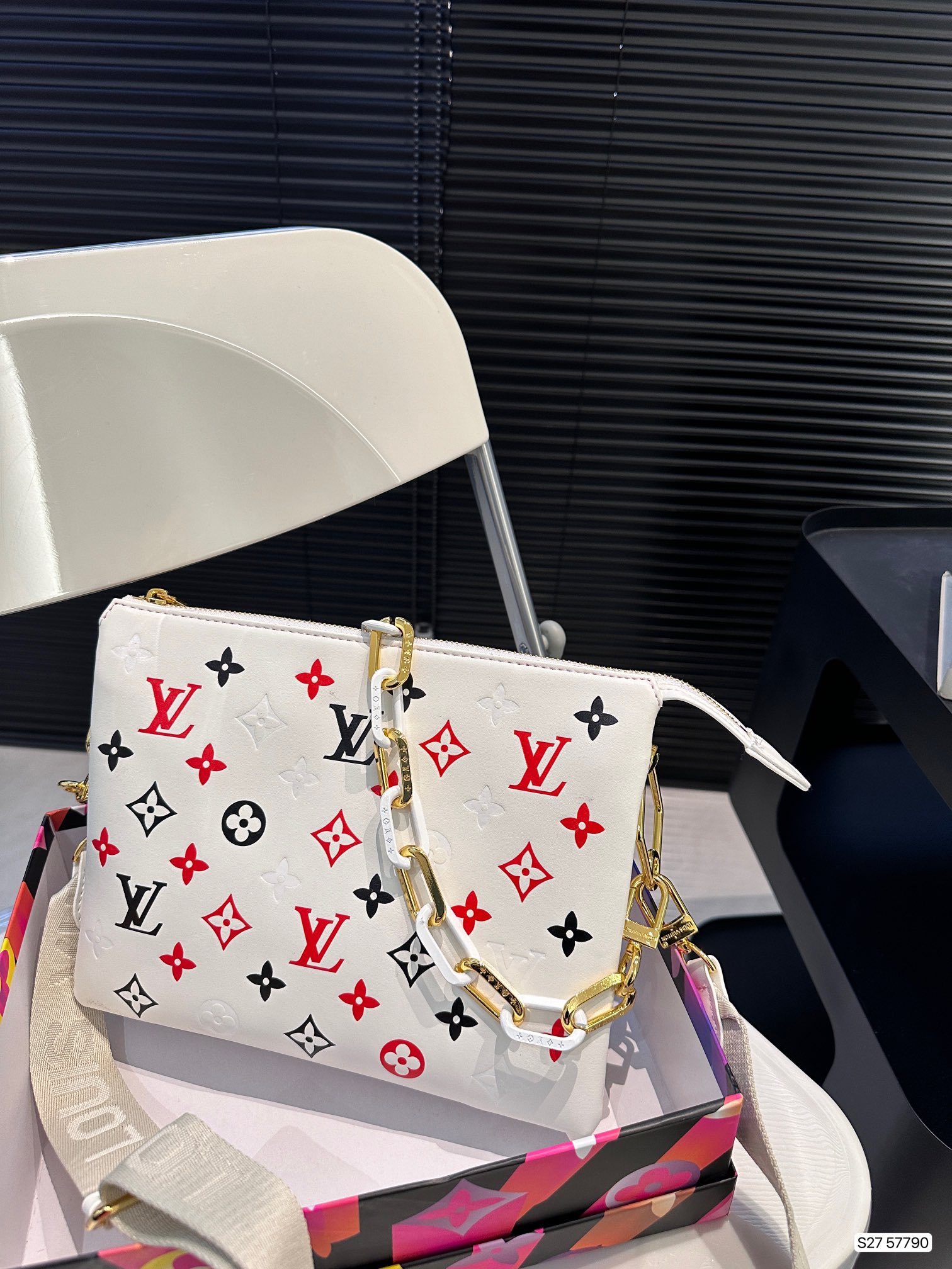 louis-new-arrival-cousin-bag-size-26-20-cm-4769