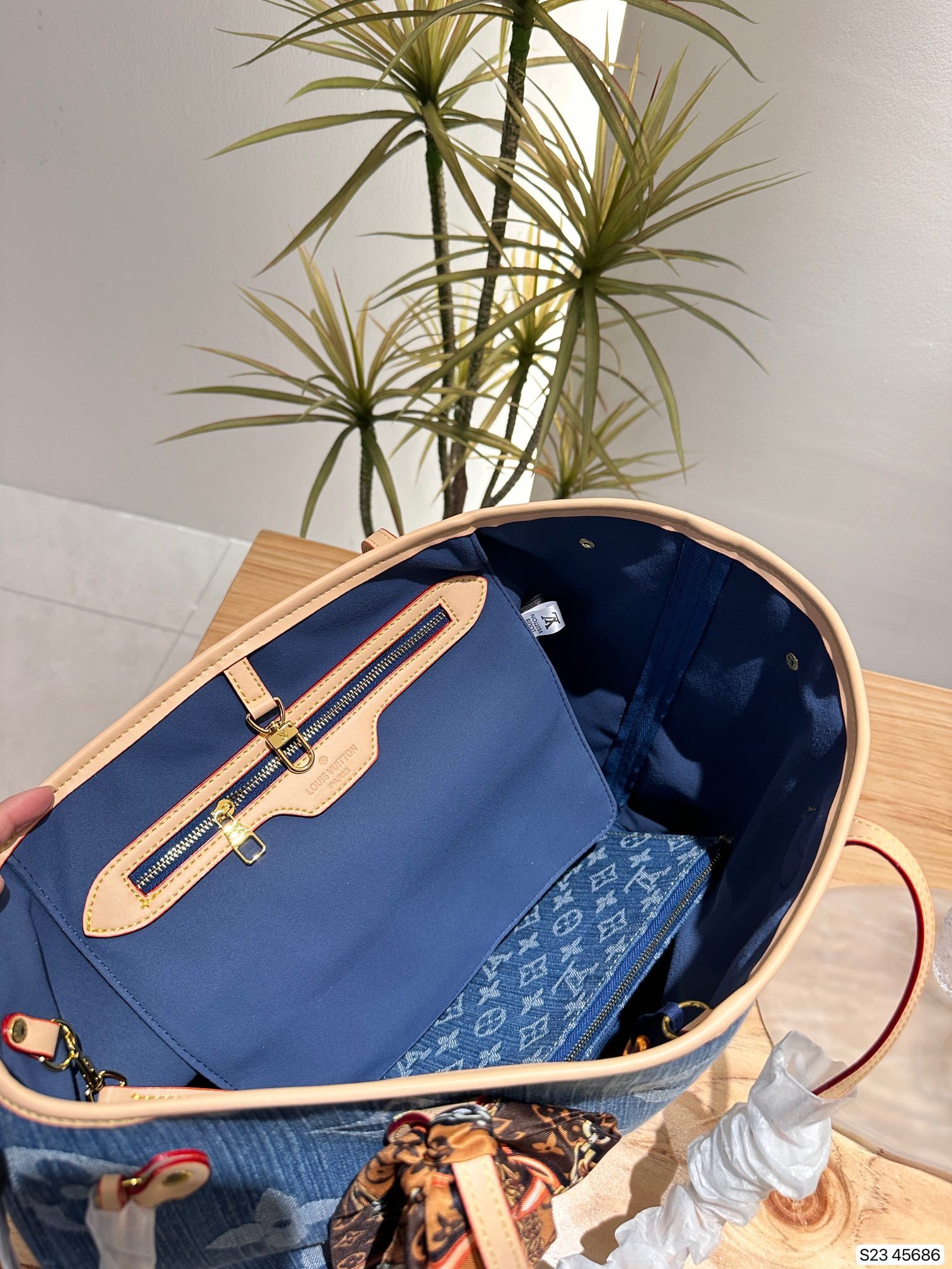 Louis new arrival denim neverfull tote bag size; 33 * 29 cm