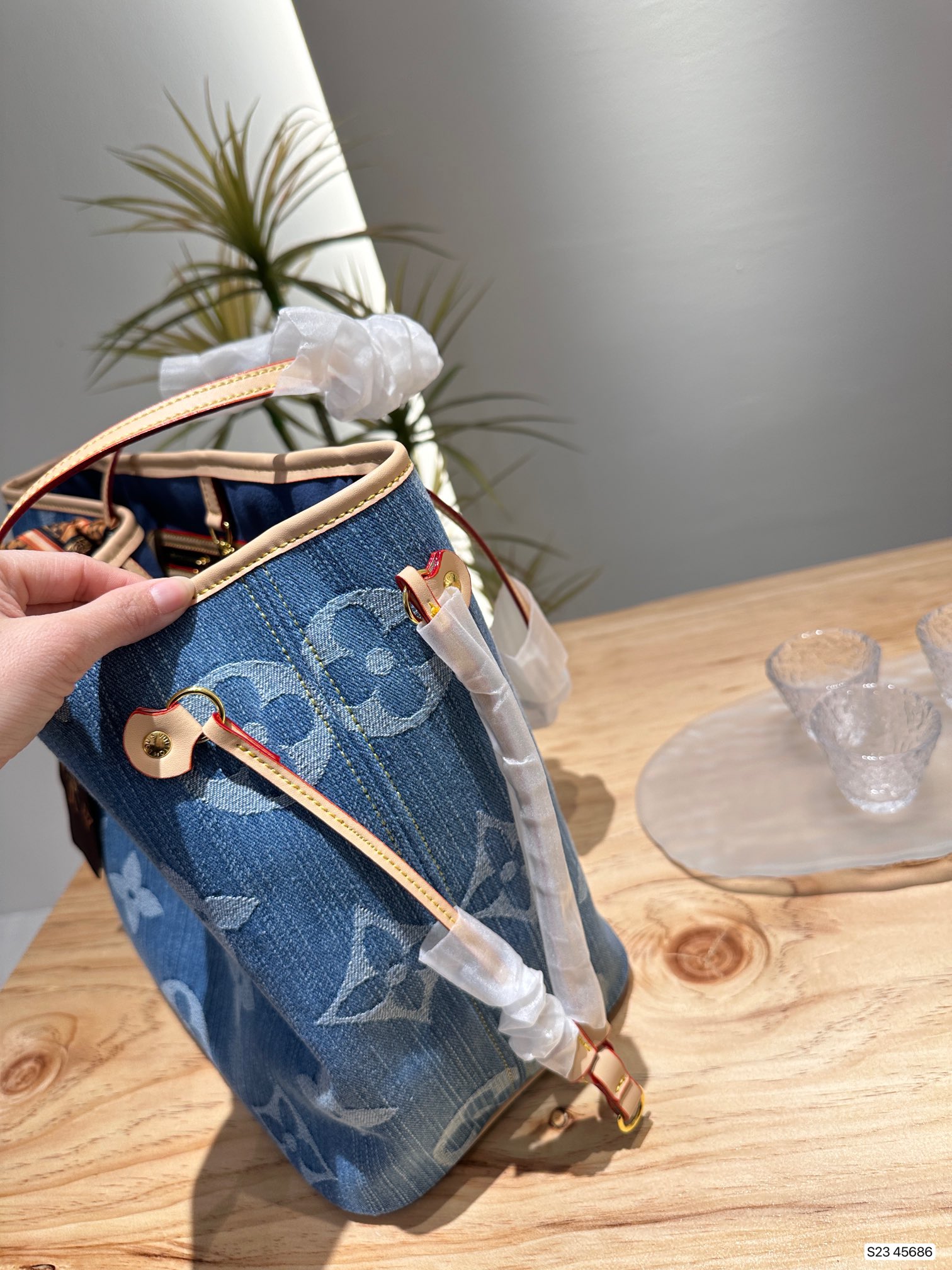 Louis new arrival denim neverfull tote bag size; 33 * 29 cm