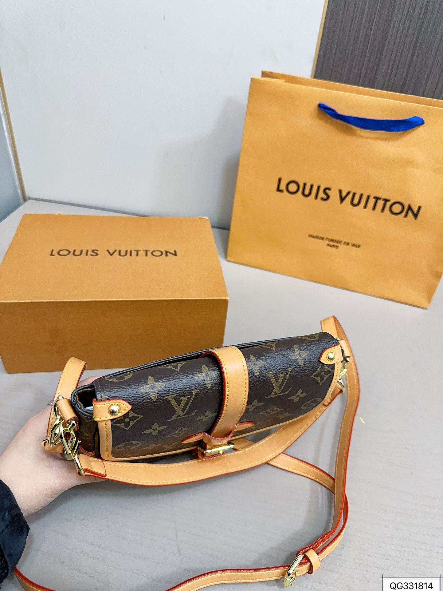 louis-saumur-bb-mini-bag-size-21-17-cm-1865