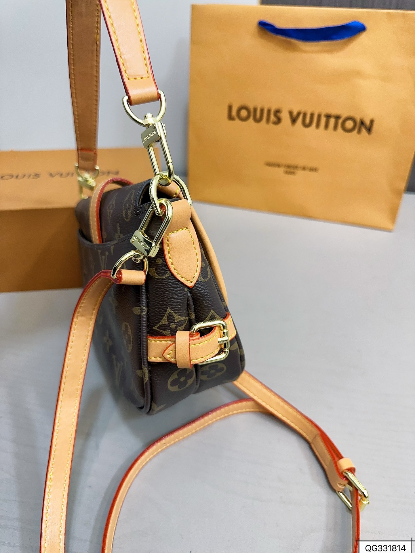 louis-saumur-bb-mini-bag-size-21-17-cm-1865