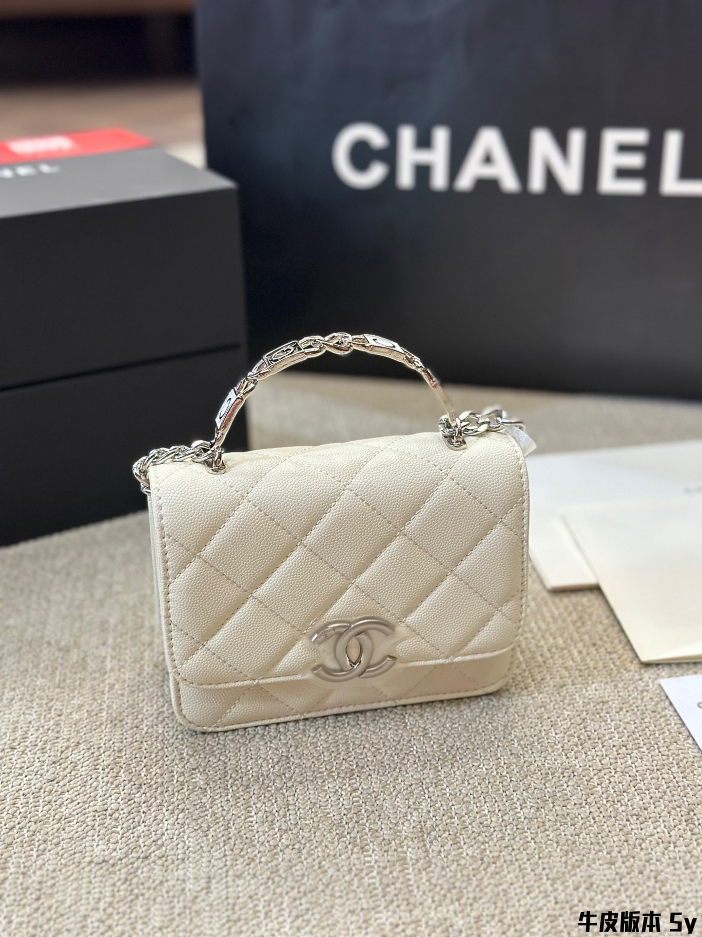 cc-new-arrival-handbag-caviar-leather-size-15-11cm-3308