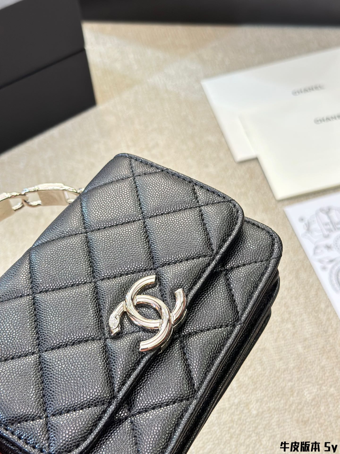 cc-new-arrival-handbag-caviar-leather-size-15-11cm-3308