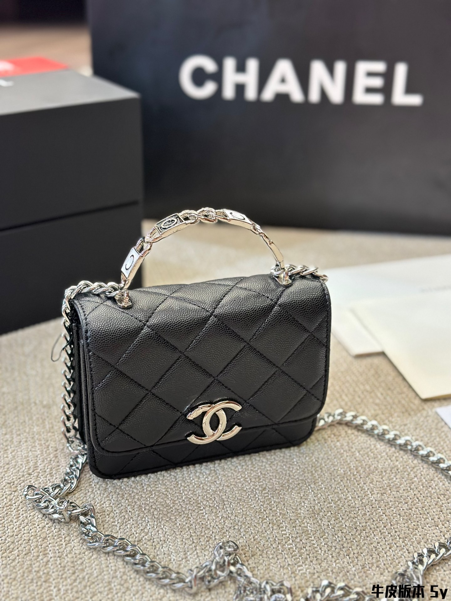 cc-new-arrival-handbag-caviar-leather-size-15-11cm-3308