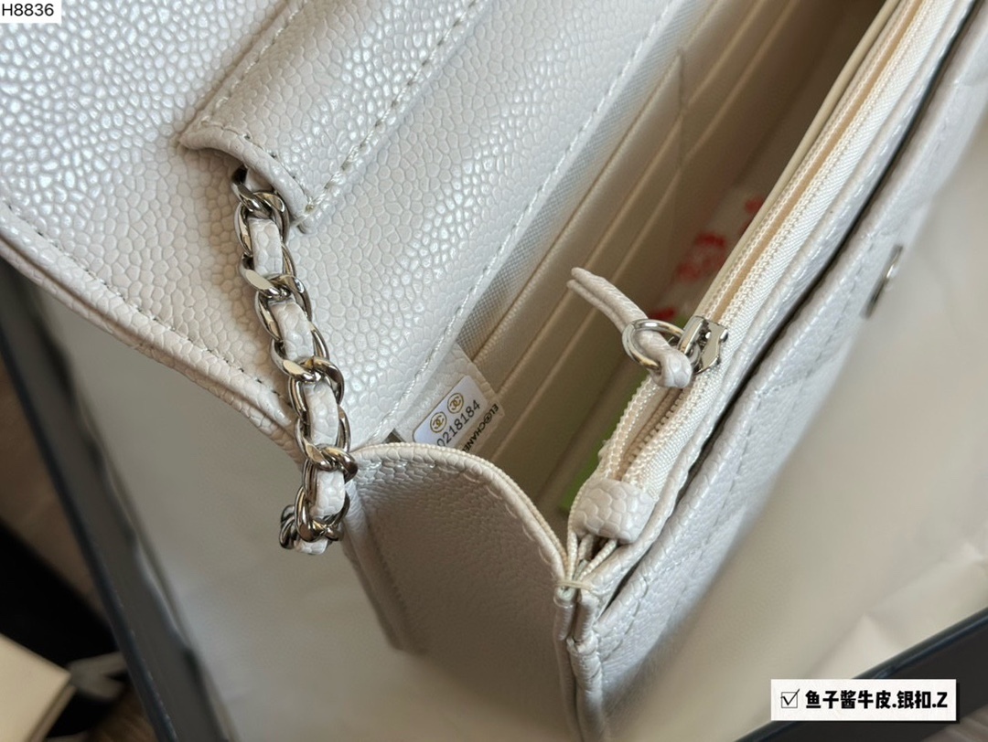 cc-new-arrival-woc-caviar-leather-bag-size-19-12cm-9970