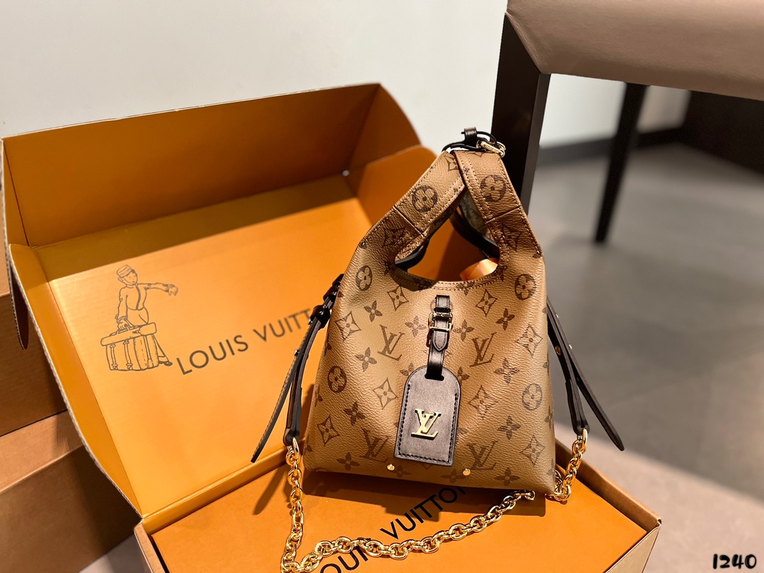 Louis new arrival bag size: 18 * 16cm