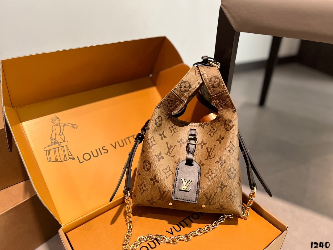 Louis new arrival bag size: 18 * 16cm