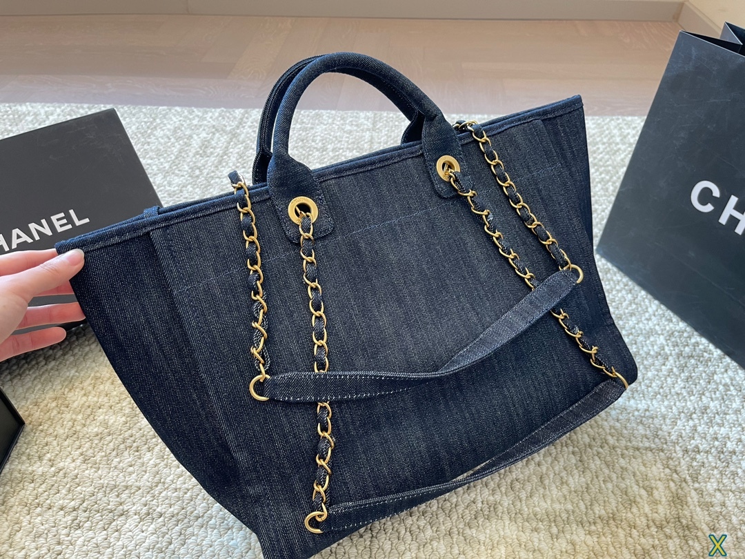 CC new arrival denime tote bag size:  37 * 31 cm