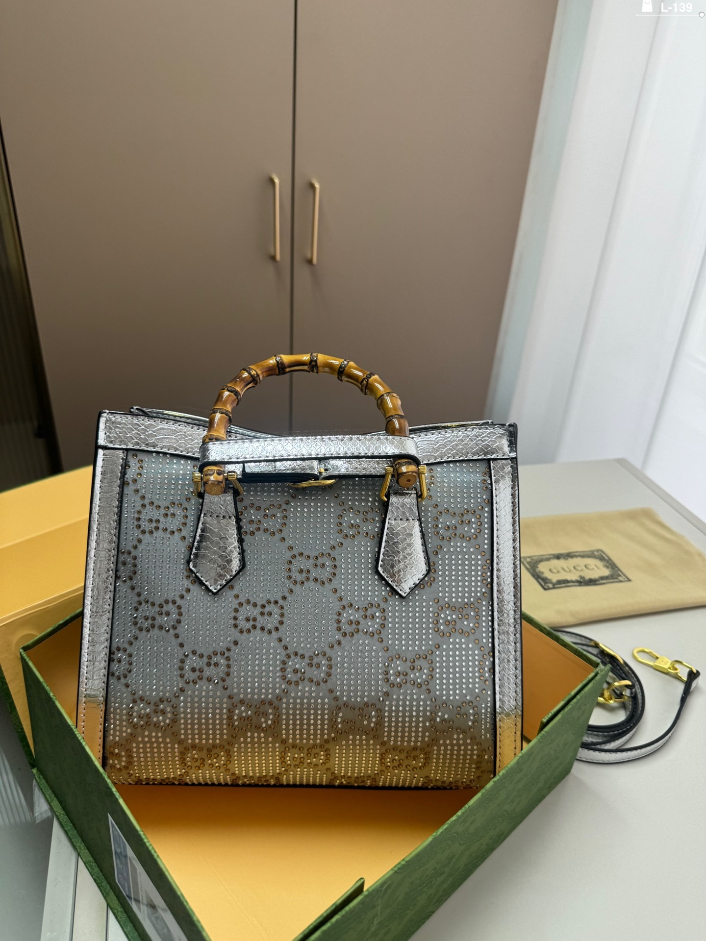 gg-new-arrival-tote-bag-size-27-10-22-cm-3410