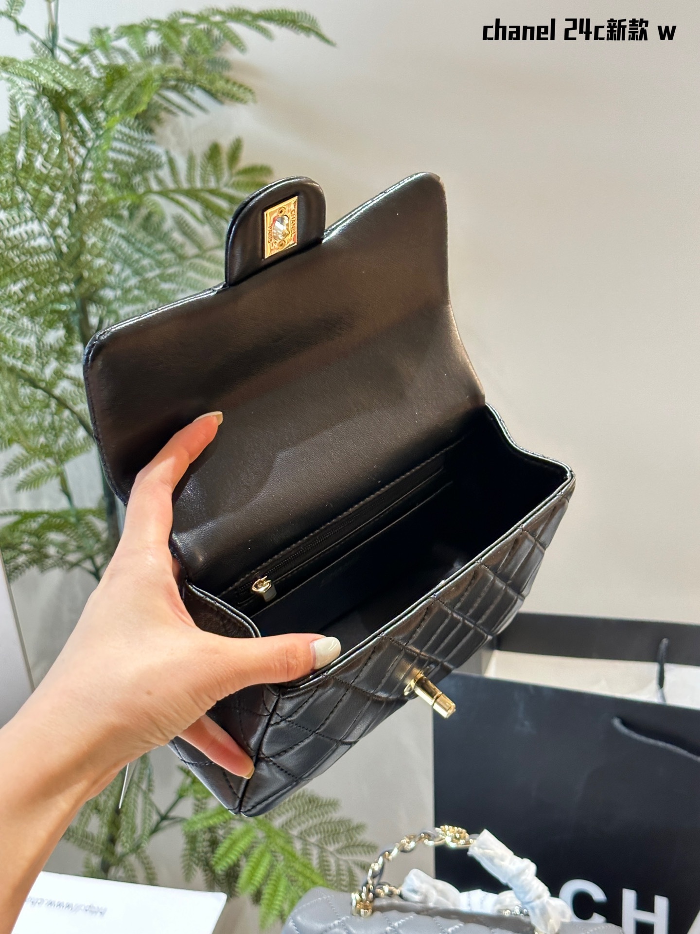 cc-handle-mini-cf-bag-size-20-12-6cm-5163