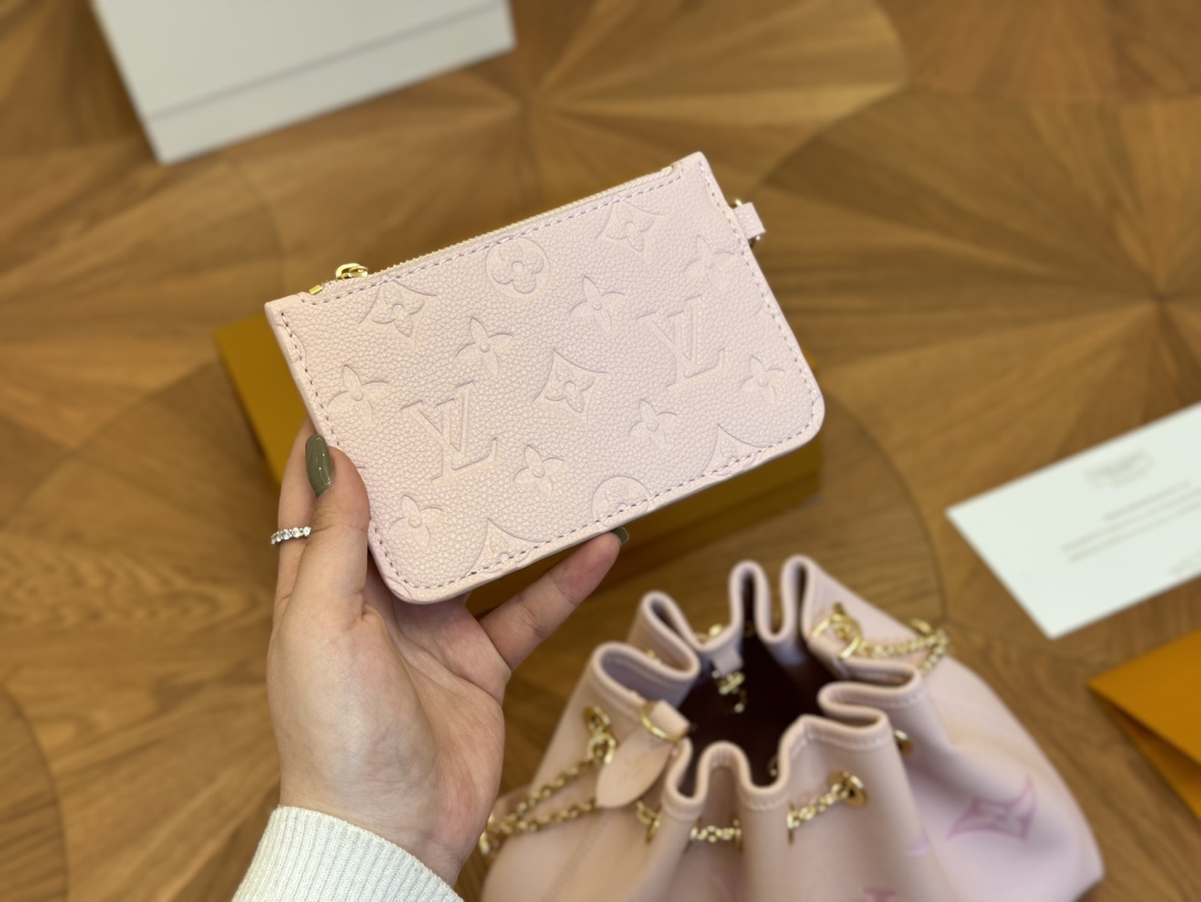 Louis new arrival summer bucket bag size: 29*22cm