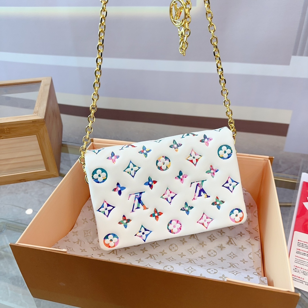 louis-new-arrival-cousin-bag-size-20-14cm-4800