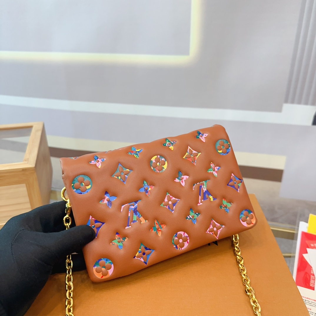 louis-new-arrival-cousin-bag-size-20-14cm-4800