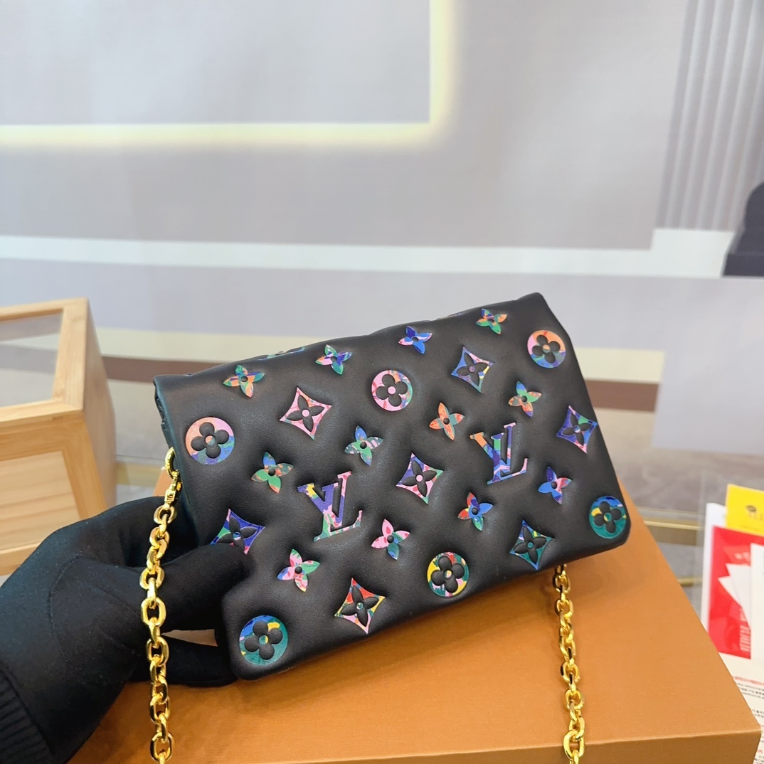 louis-new-arrival-cousin-bag-size-20-14cm-4800