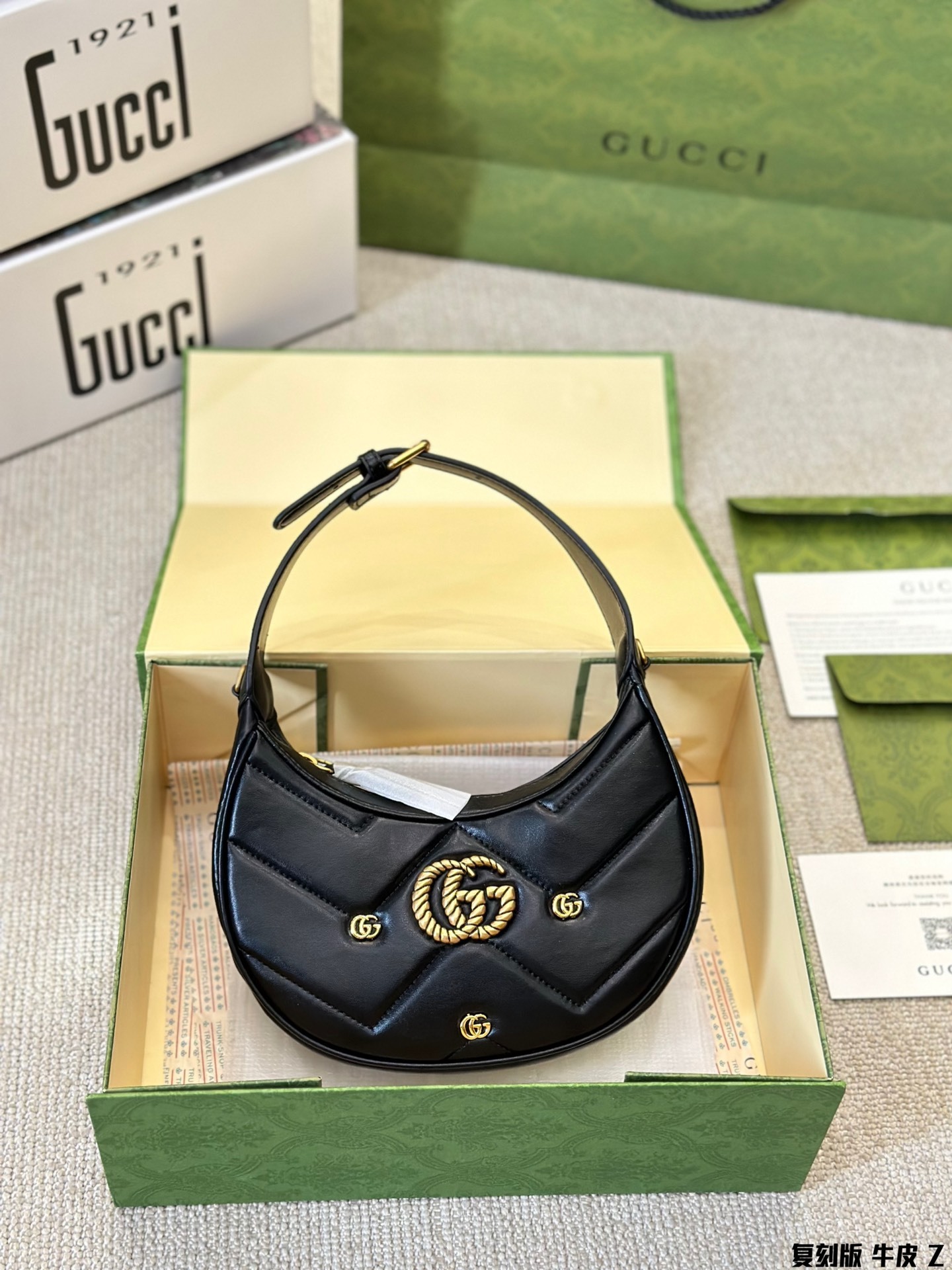 gg-new-arrival-marmont-classic-bag-size-20-12-cm-3495