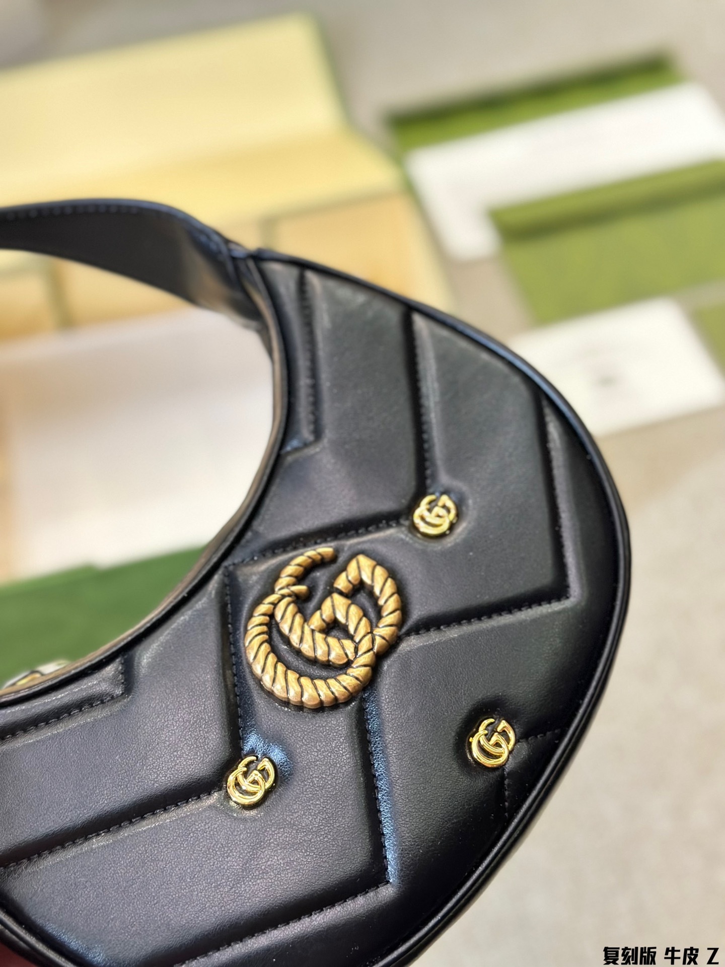 gg-new-arrival-marmont-classic-bag-size-20-12-cm-3495