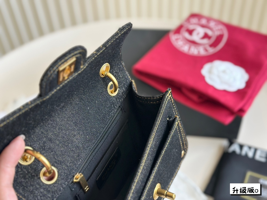 CC new arrival 23s denim bag size: 19*14 cm