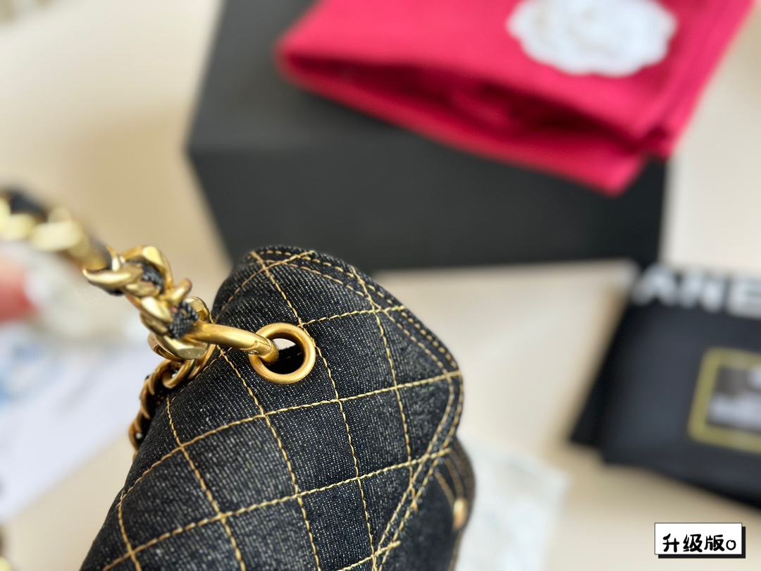 CC new arrival 23s denim bag size: 19*14 cm