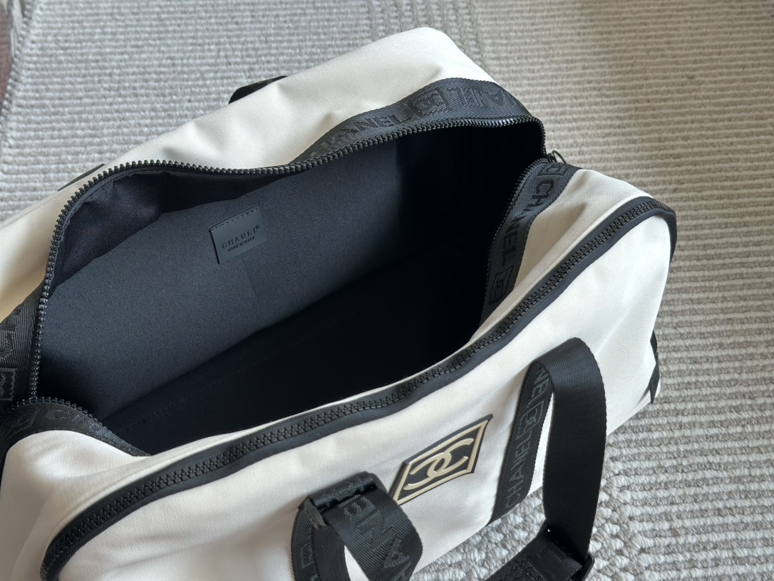 cc-new-arrival-traval-bag-size-50-26cm-2363