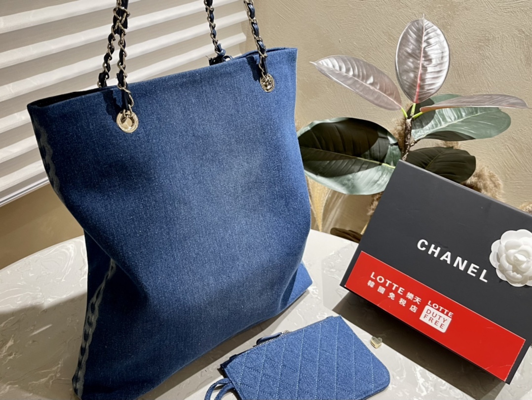 CC new arrival denim tote bag size: 30*40 cm