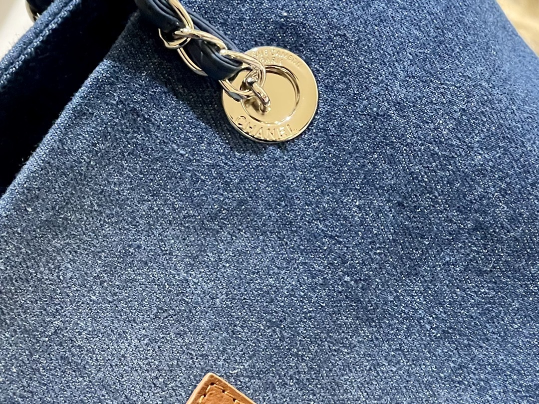 CC new arrival denim tote bag size: 30*40 cm