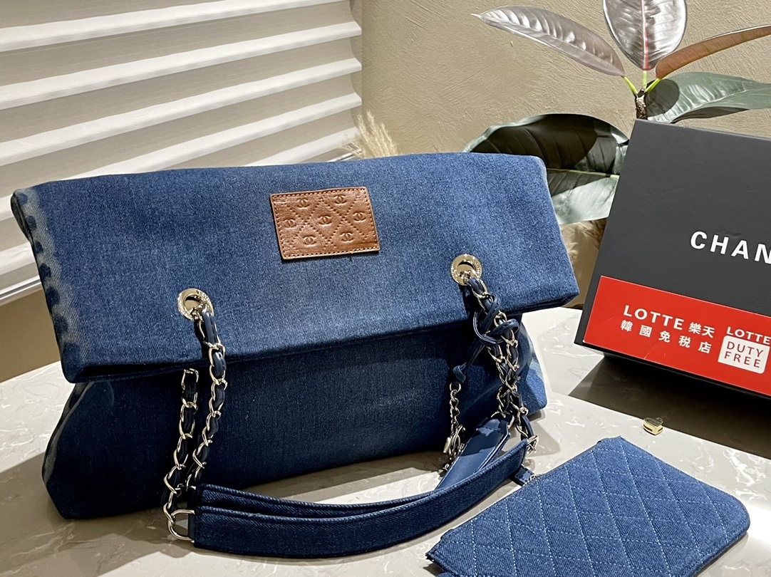 CC new arrival denim tote bag size: 30*40 cm