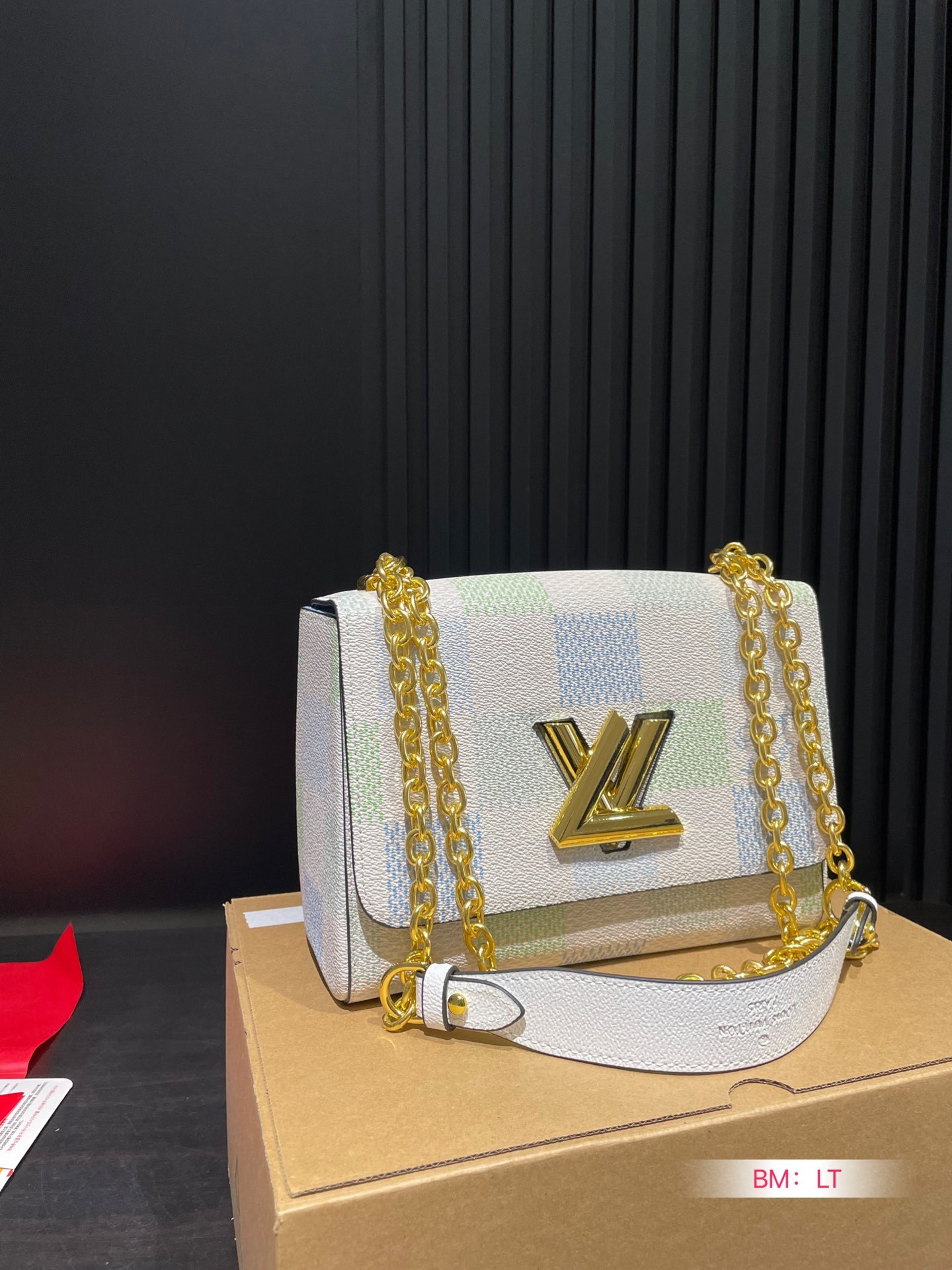 louis-new-arrival-twist-women-bag-7100