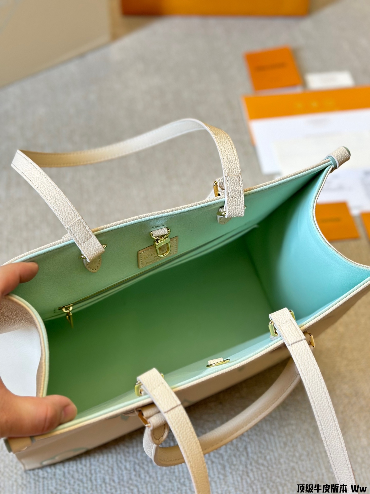 louis-onthego-new-arrival-tote-bag-5033