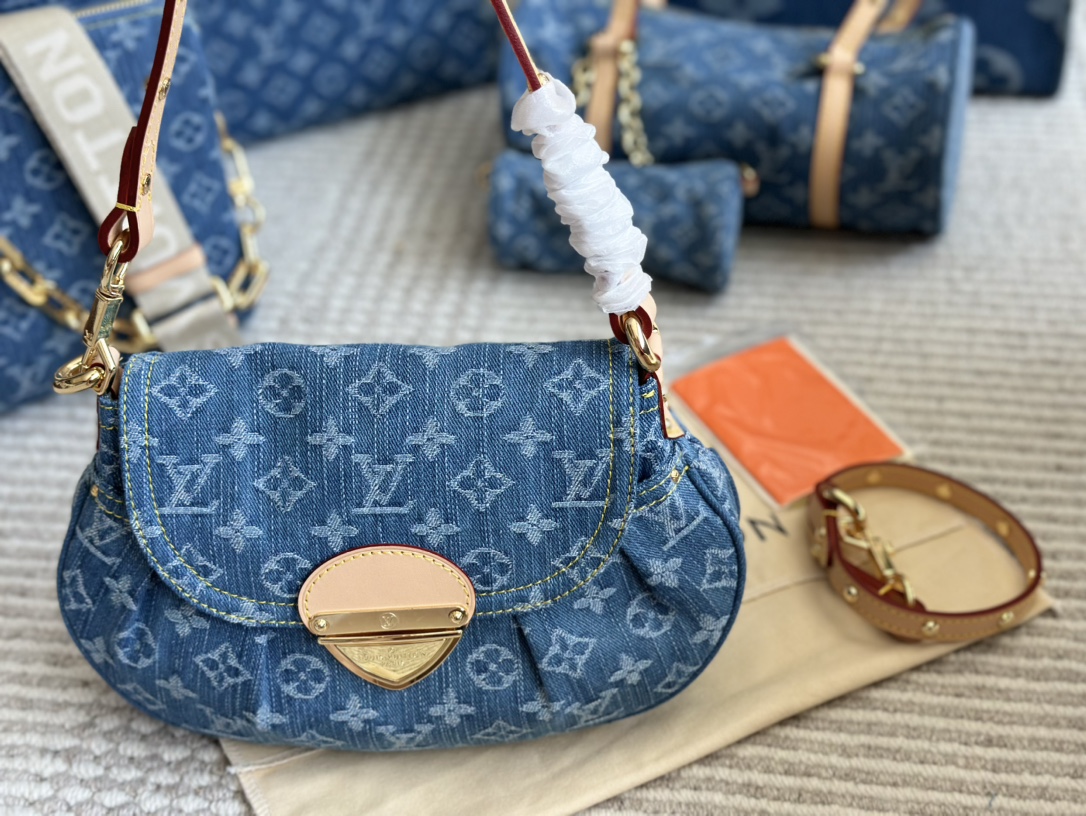 louis-new-arrival-denim-bag-sunset-size-26-15-cm-3680