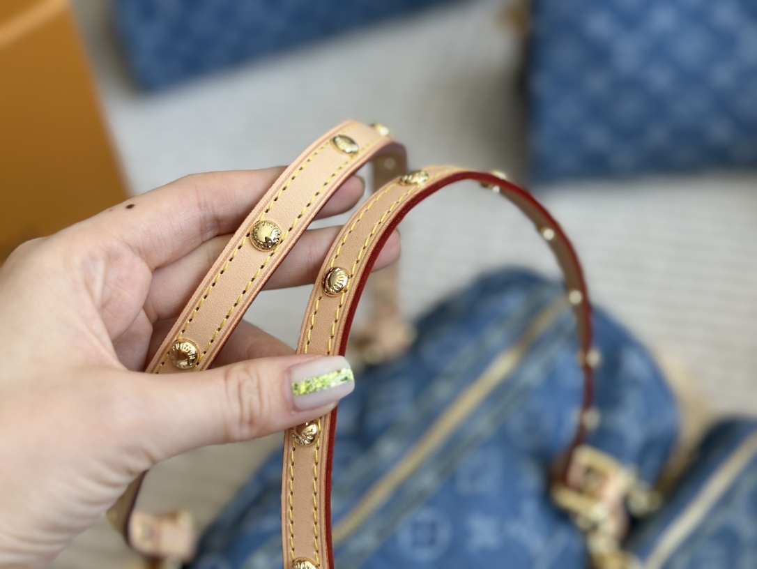 Louis Monogram new arrival denim bag size: 30*15cm