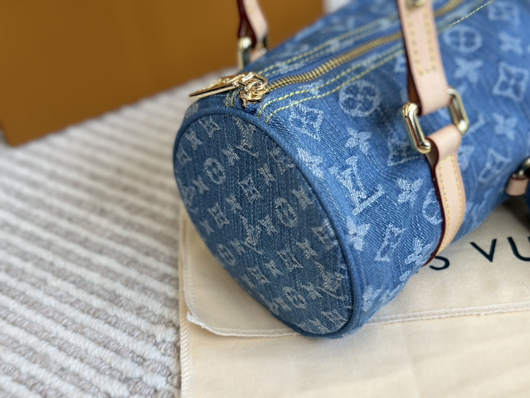 Louis Monogram new arrival denim bag size: 30*15cm