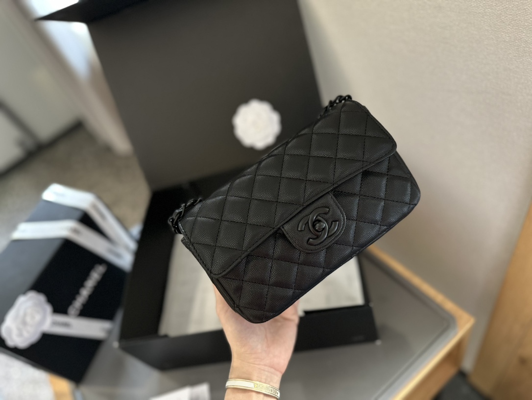 cc-new-arrival-black-caviar-leather-cf-bag-3588