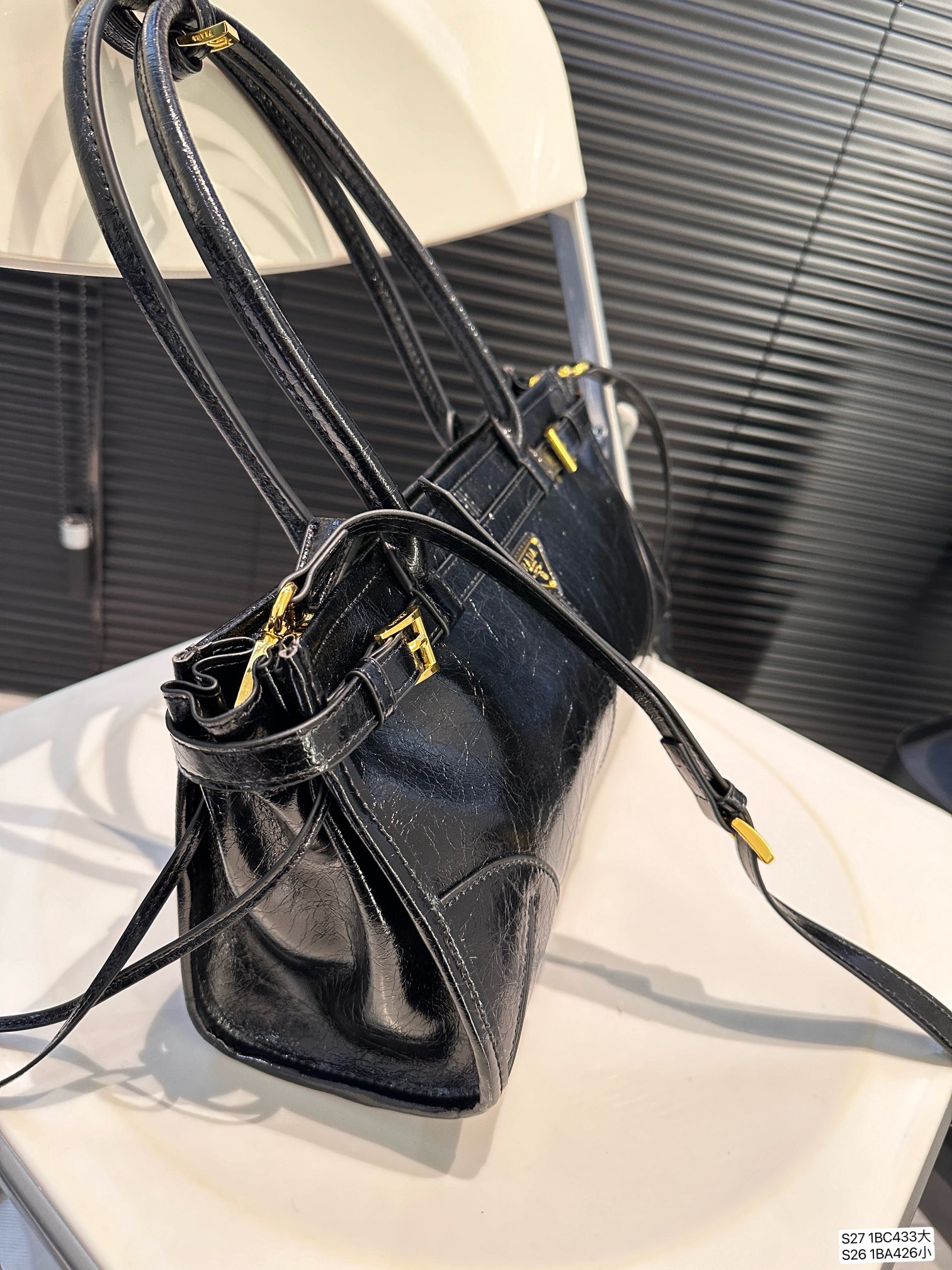 pra-soft-lux-new-arrival-handbag-7947