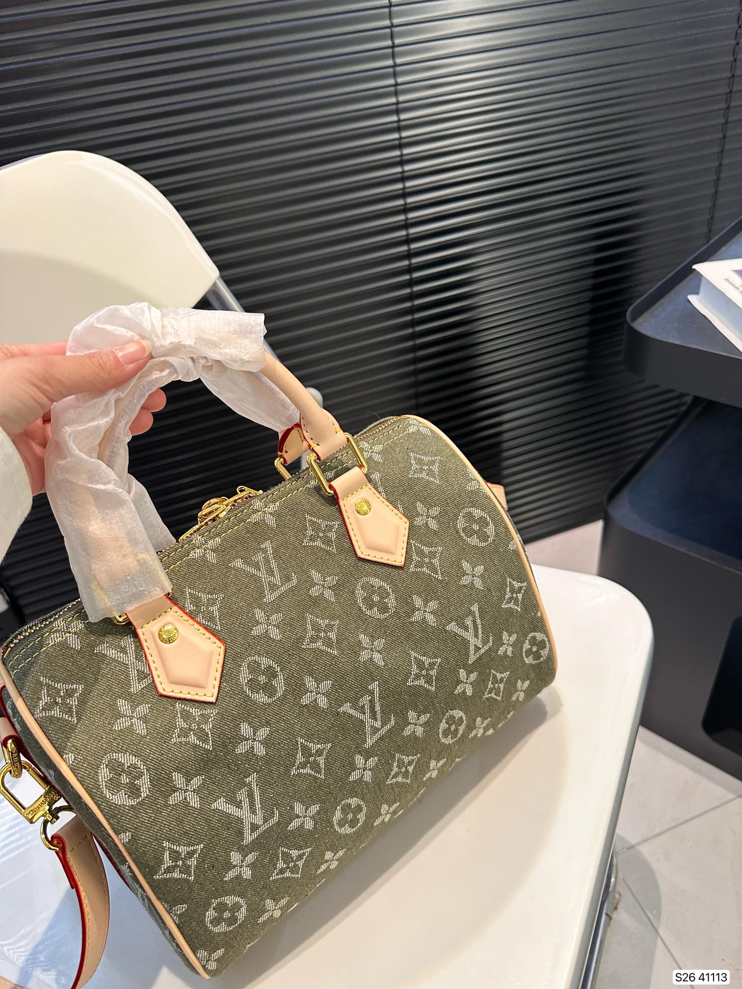 louis-new-arrival-speedy-25-denim-bag-size-25-19-cm-1220