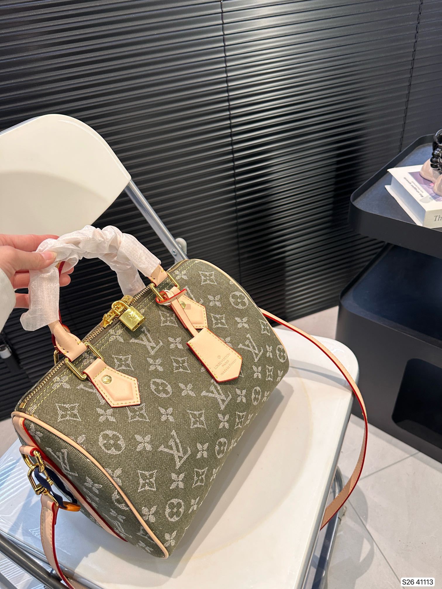 louis-new-arrival-speedy-25-denim-bag-size-25-19-cm-1220