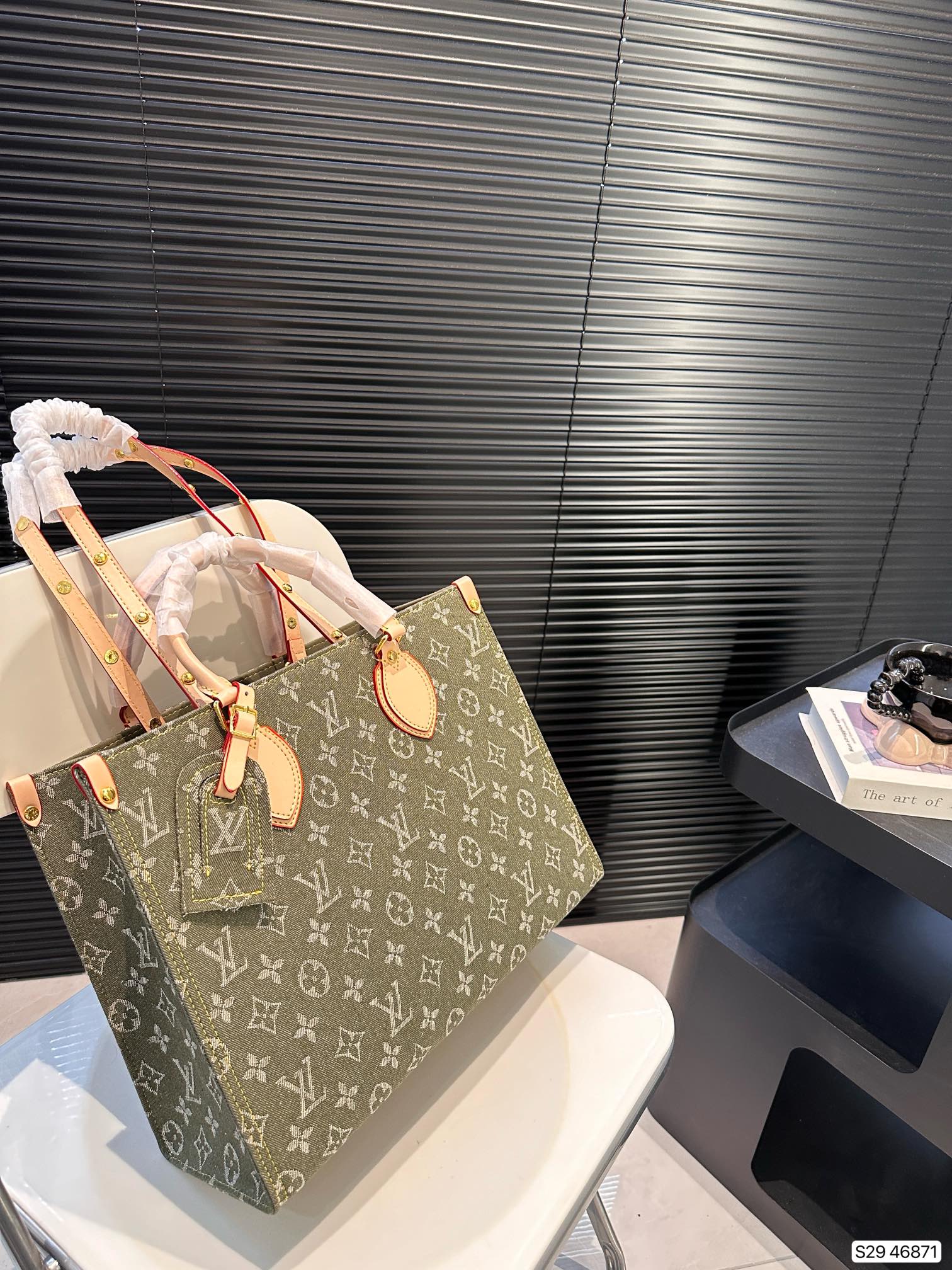 louis-new-arrival-denim-tote-bag-size-35-28-cm-8048