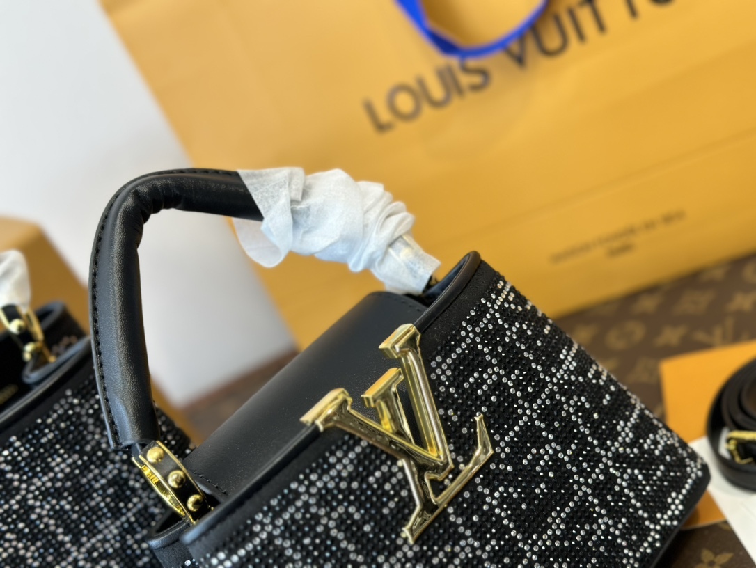 louis-capucines-new-arrival-bag-4510