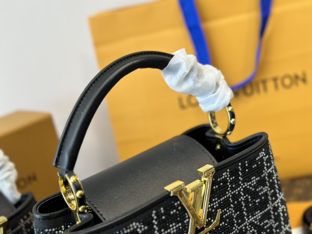 louis-capucines-new-arrival-bag-4510