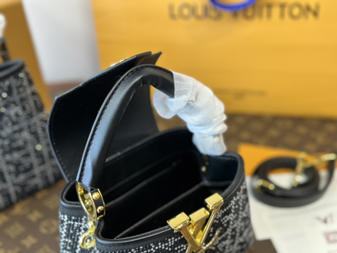 louis-capucines-new-arrival-bag-4510