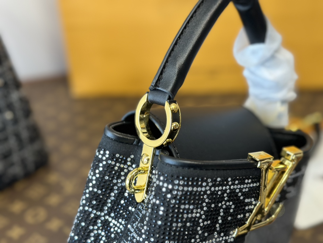 louis-capucines-new-arrival-bag-4510