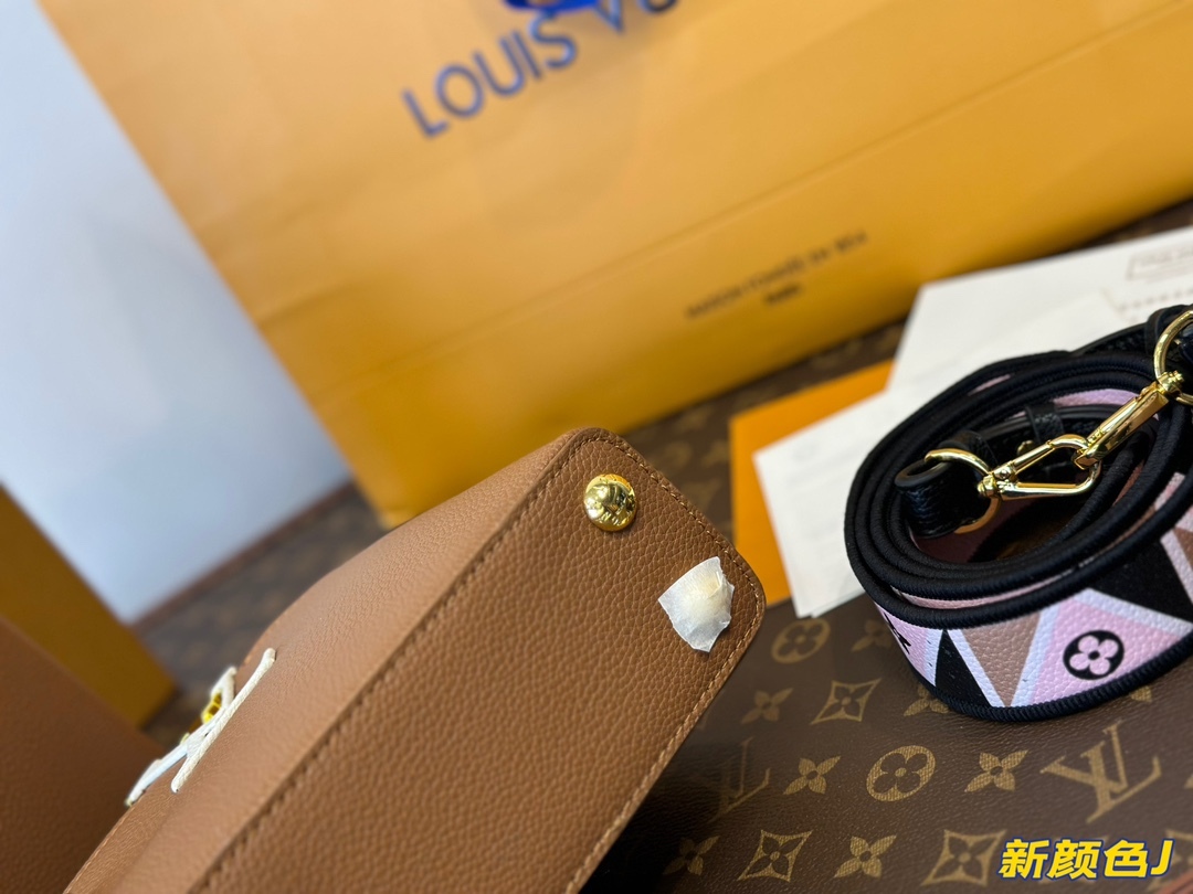 louis-new-arrival-capucines-monogram-bag-02-3048